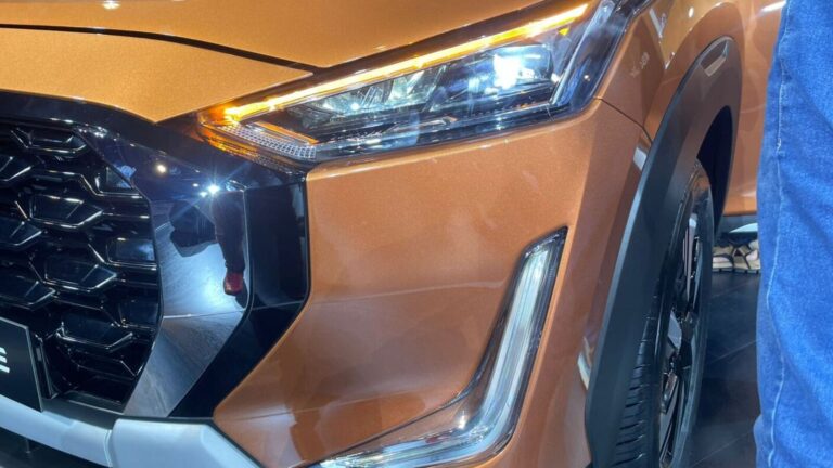 2024_Nissan_Magnite_1728038942156_1732613528370.jpg