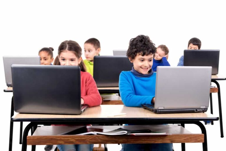 KidsatLaptops.jpg