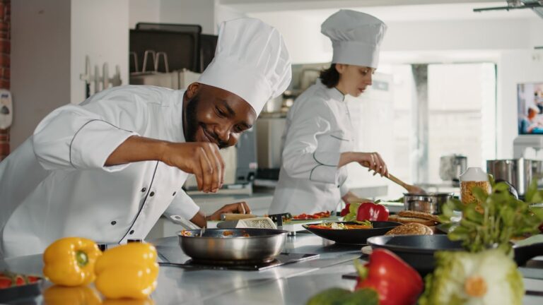 g9g49n2g_chef_625x300_03_November_24.jpg