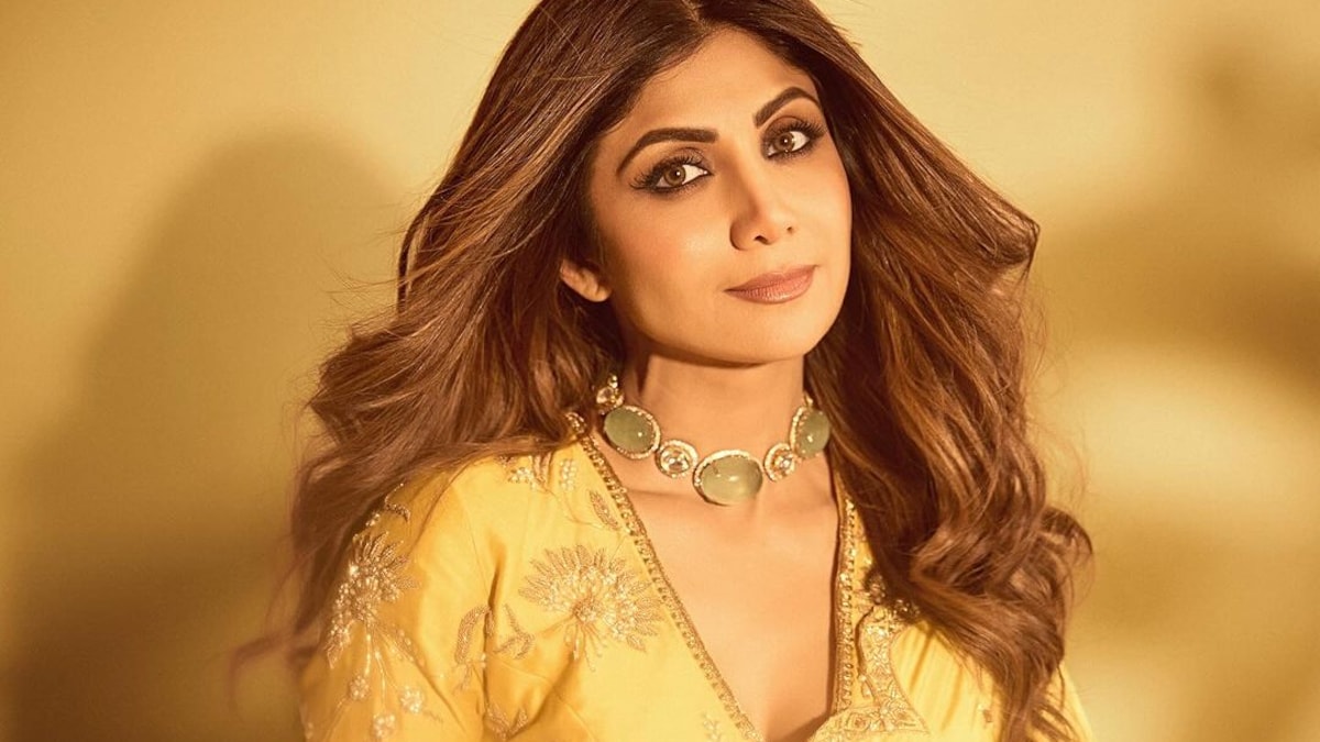 gqnu5t9g_shilpa-shetty_625x300_08_November_24.jpg
