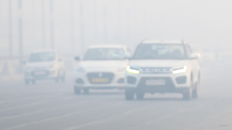 Delhi_pollution_BS3_petrol_BS4_diesel_car_1734666711602_1734666711942.jpg