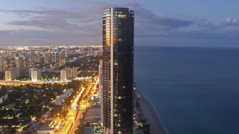 Porsche_Design_Tower_1734408878836_1734408884229.jpg