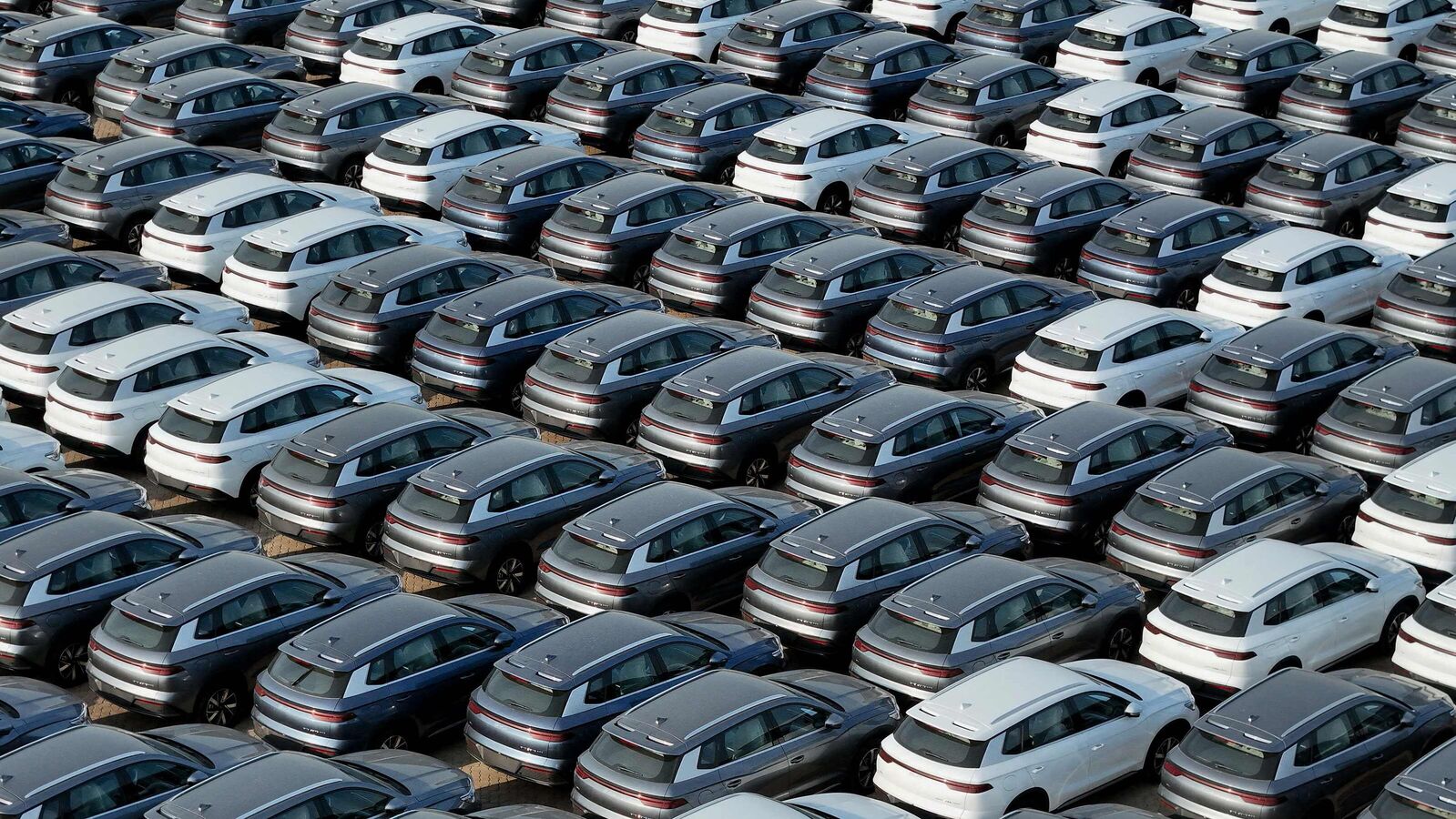 china-auto-tariffs_1733462878324_1733462878605.jpg