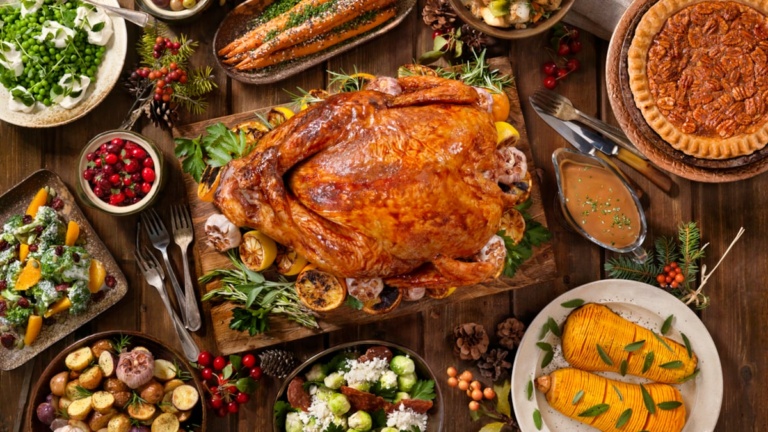 ihb2nkdo_christmas-food_625x300_23_December_24.jpg