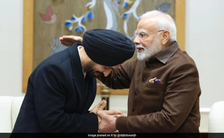 htd8od1o_pm-modi-diljit-dosanjh_625x300_01_January_25.jpeg